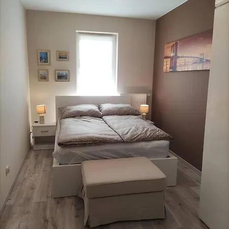 Wylotowa 83b Apartment *